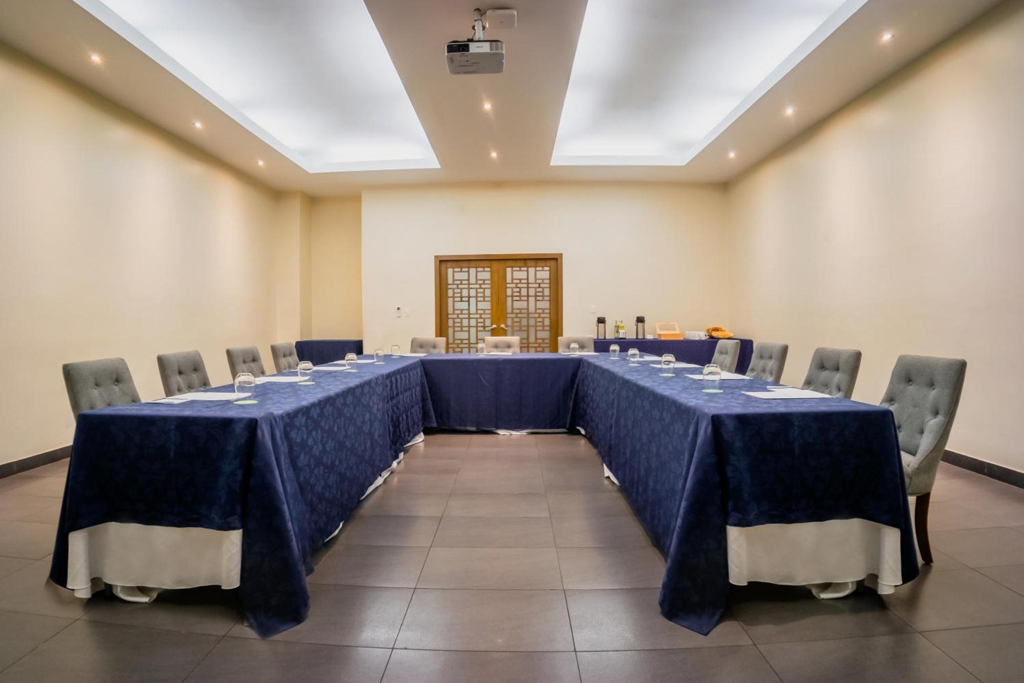 Wyndham Garden Guayaquil Hotel Ngoại thất bức ảnh