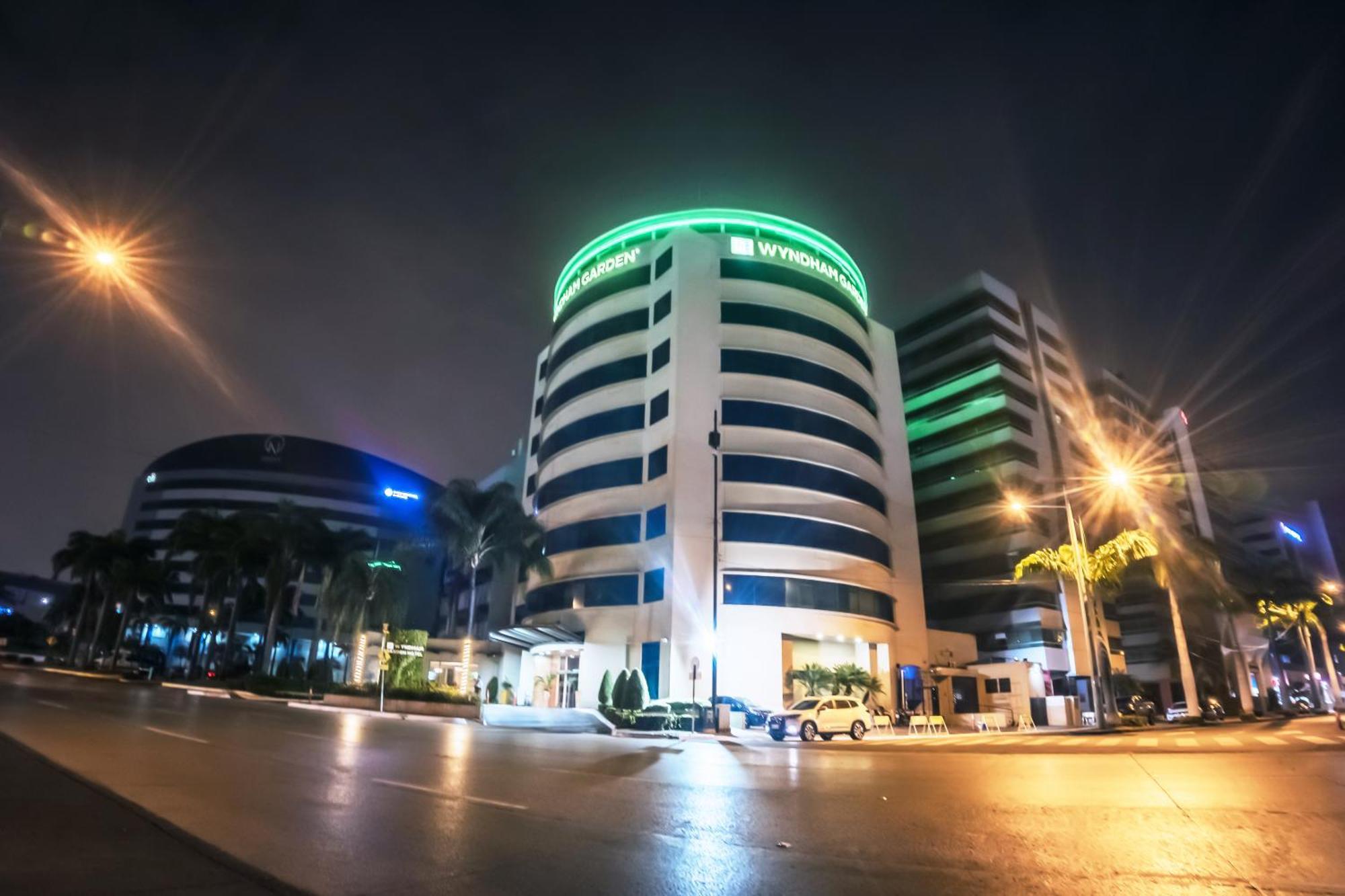 Wyndham Garden Guayaquil Hotel Ngoại thất bức ảnh