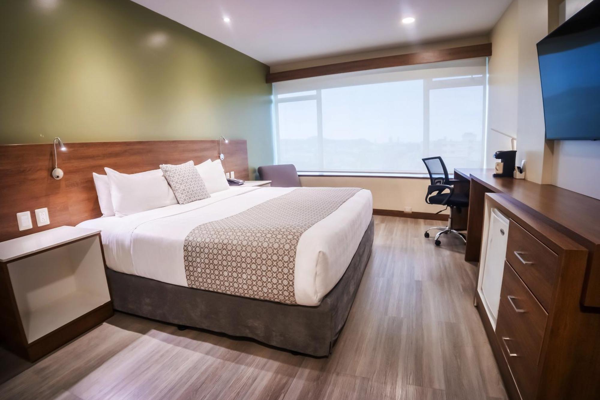 Wyndham Garden Guayaquil Hotel Ngoại thất bức ảnh