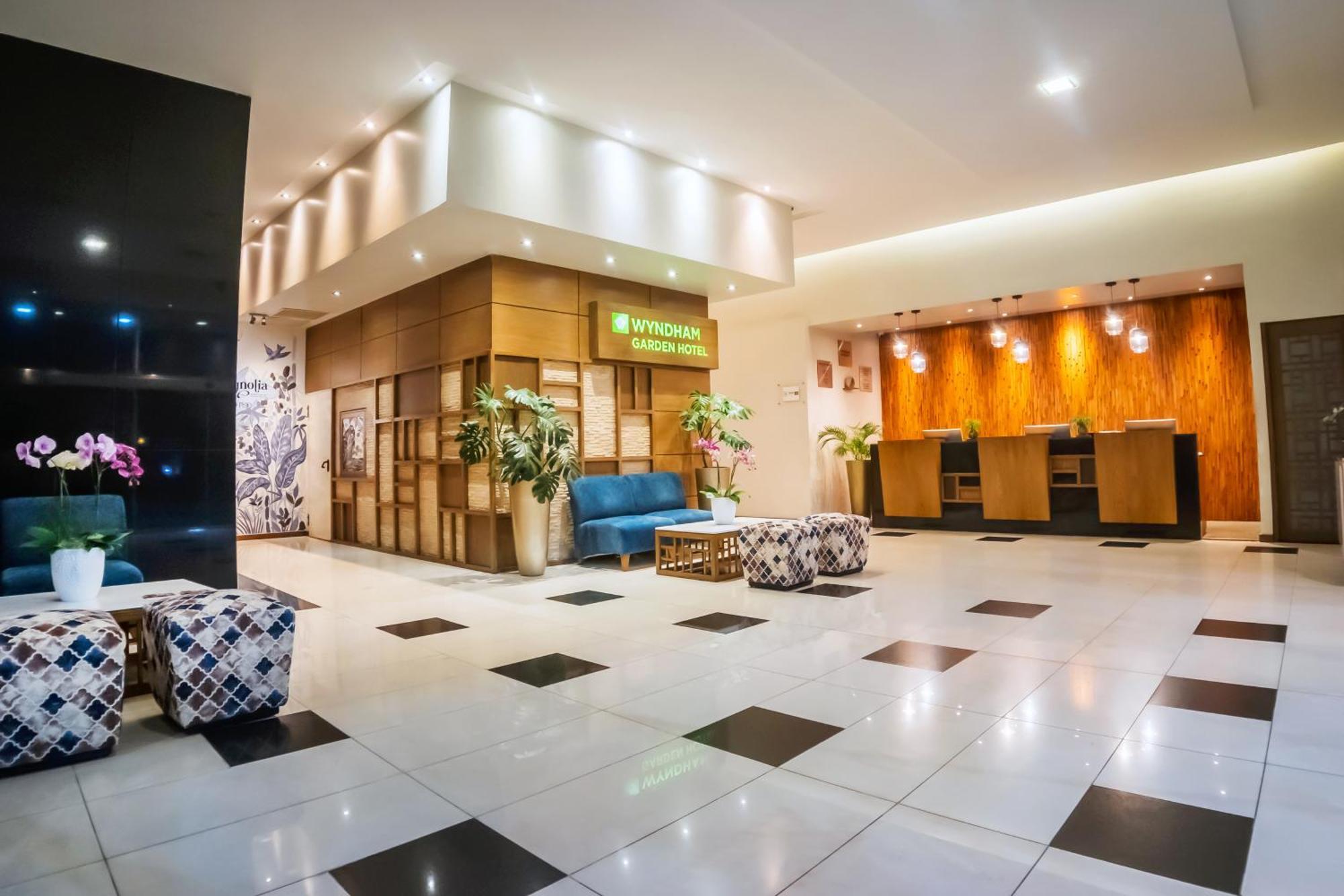 Wyndham Garden Guayaquil Hotel Ngoại thất bức ảnh