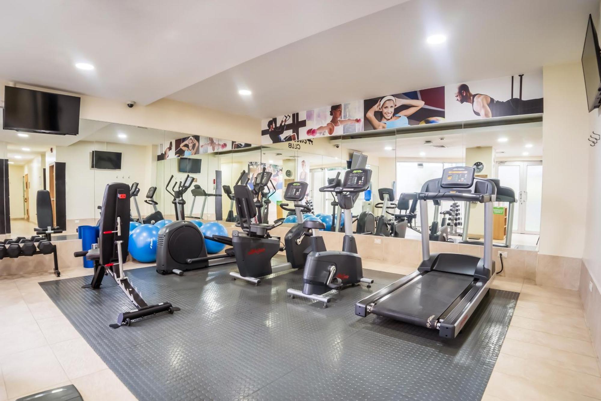 Wyndham Garden Guayaquil Hotel Ngoại thất bức ảnh